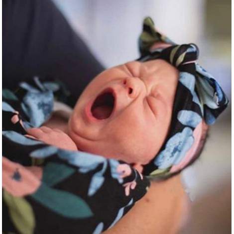 Adorable baby Swaddle Blanket And Headband Set